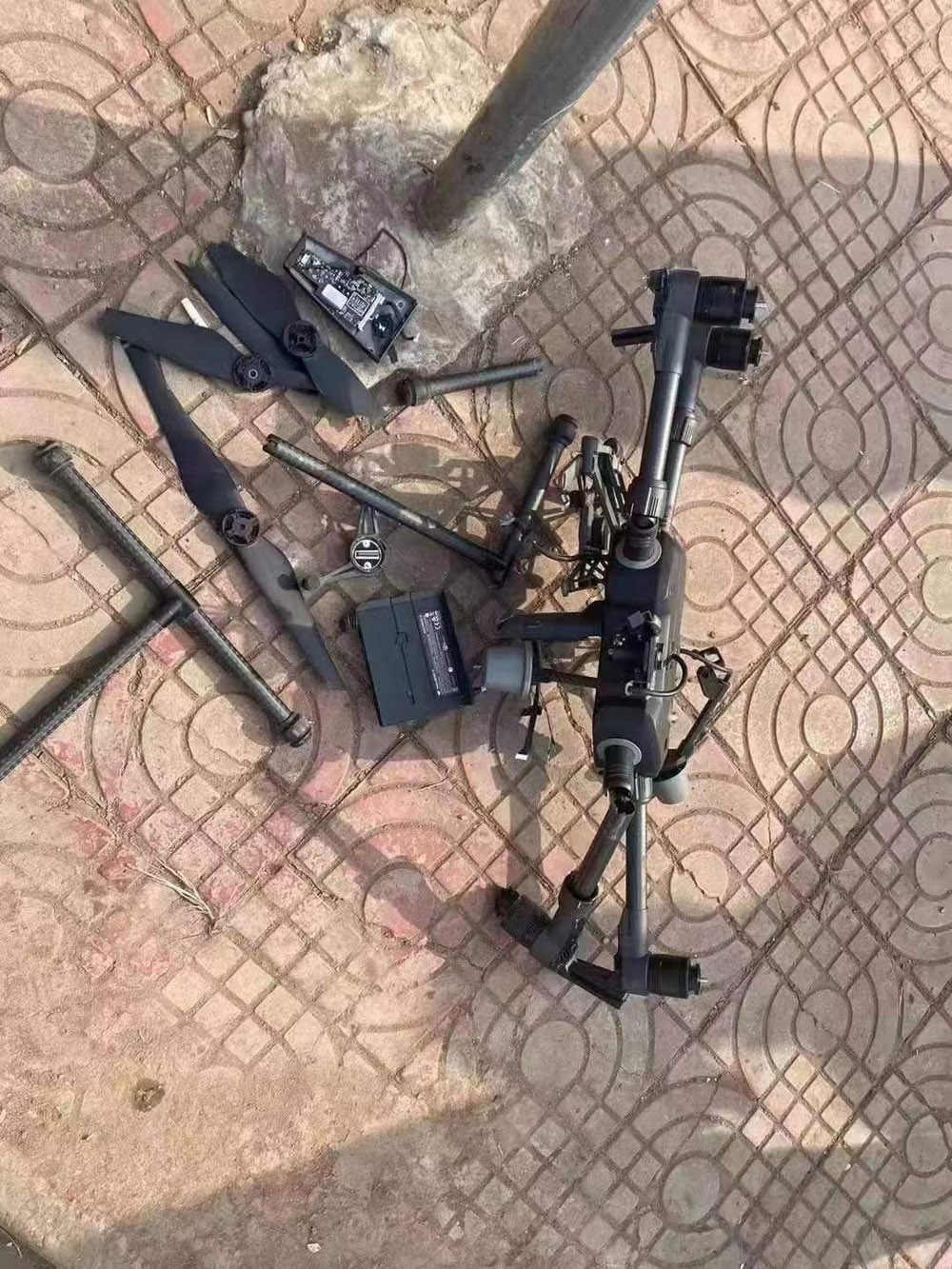 1640853870581316.jpg 1640853870581316.jpg